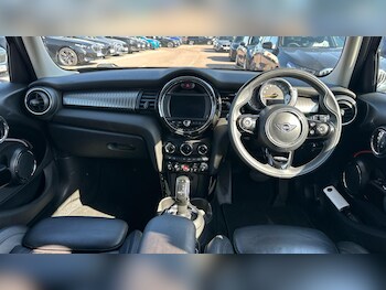 Used MINI Hatch 2019 for sale - 78034152: Photo