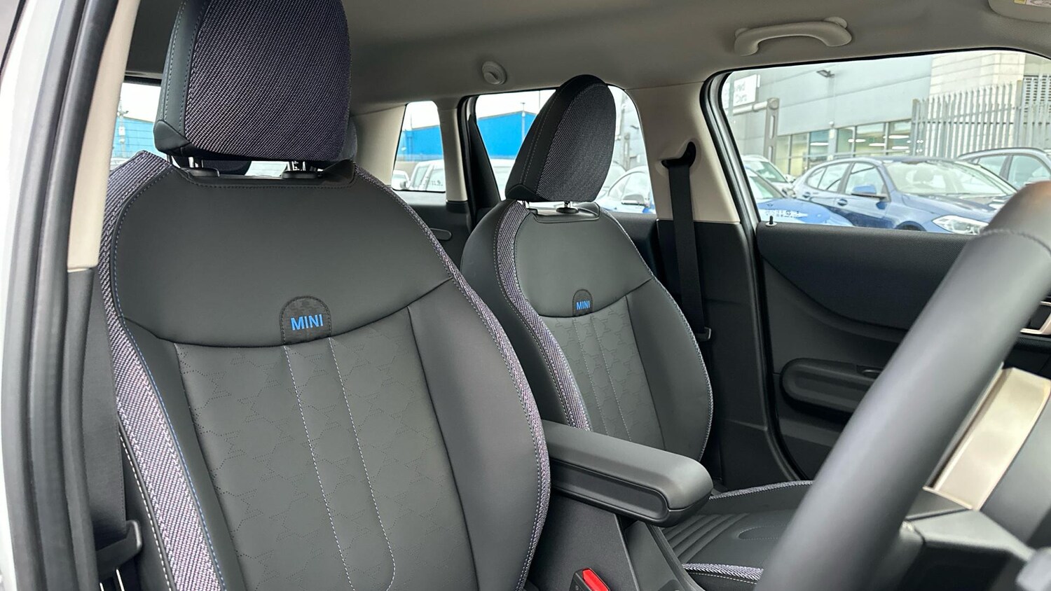 Used MINI Cooper 2024 for sale - 77604747: Photo 11