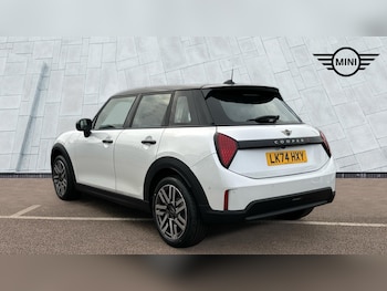 Used MINI Cooper 2024 for sale - 77604747: Photo