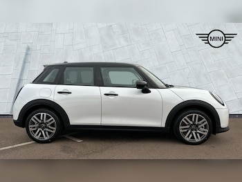 Used MINI Cooper 2024 for sale - 77604747: Photo