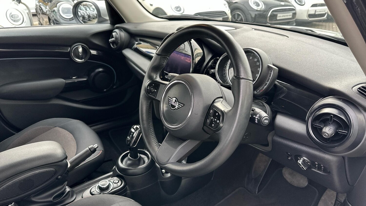 Used MINI Hatch 2022 for sale - 77604697: Photo 6