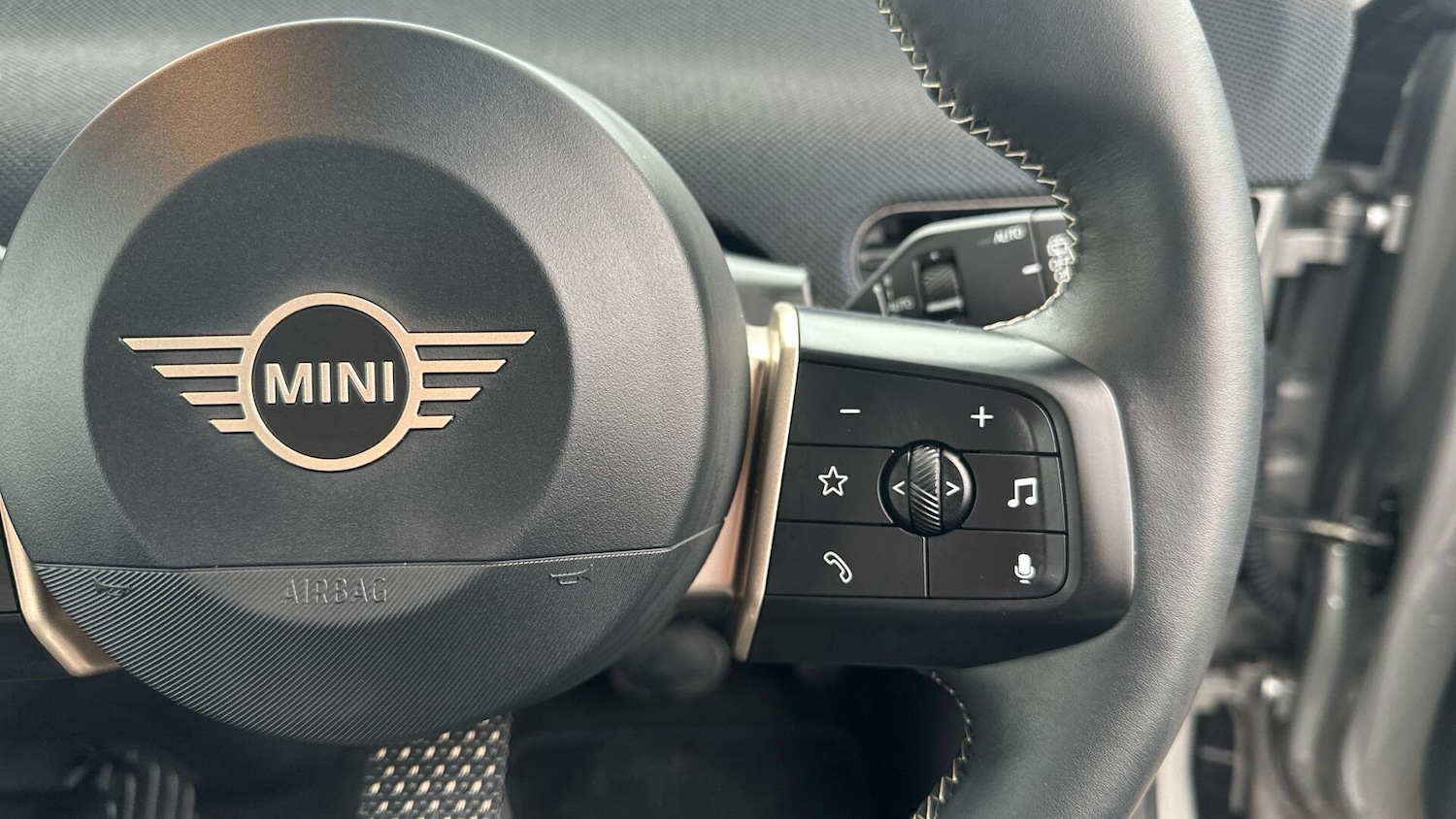 Used MINI Hatch 2024 for sale - 77604738: Photo 18