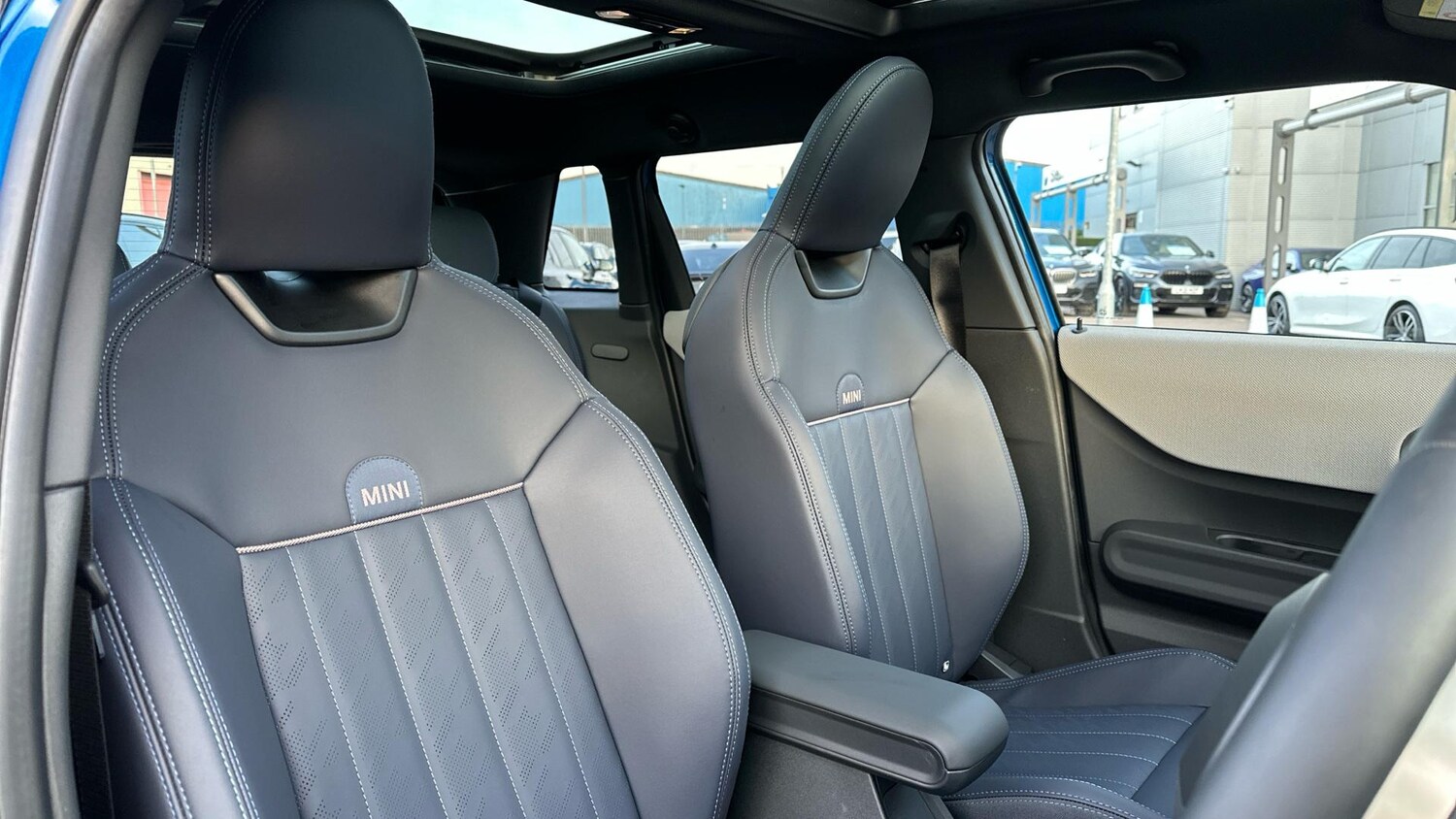 Used MINI Cooper 2025 for sale - 77604731: Photo 11