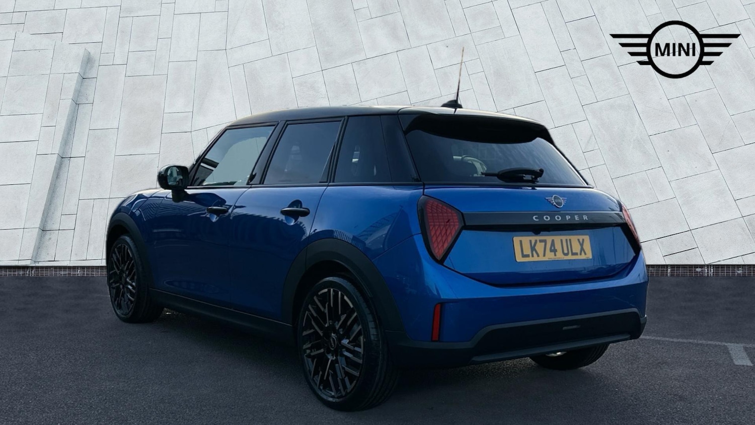 Used MINI Cooper 2025 for sale - 77604731: Photo 2