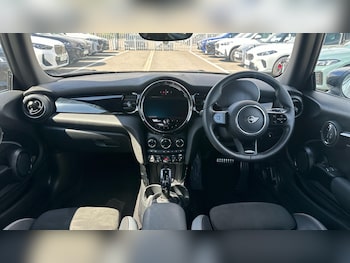 Used MINI Hatch 2024 for sale - 79050014: Photo