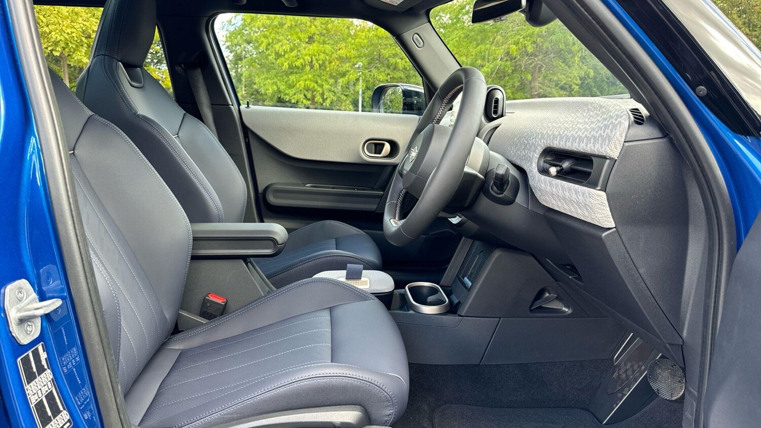 Used MINI Hatch 2024 for sale - 77670494: Photo 11
