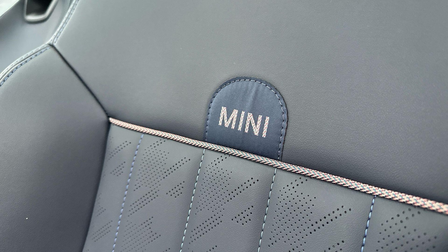 Used MINI Hatch 2024 for sale - 77670494: Photo 28