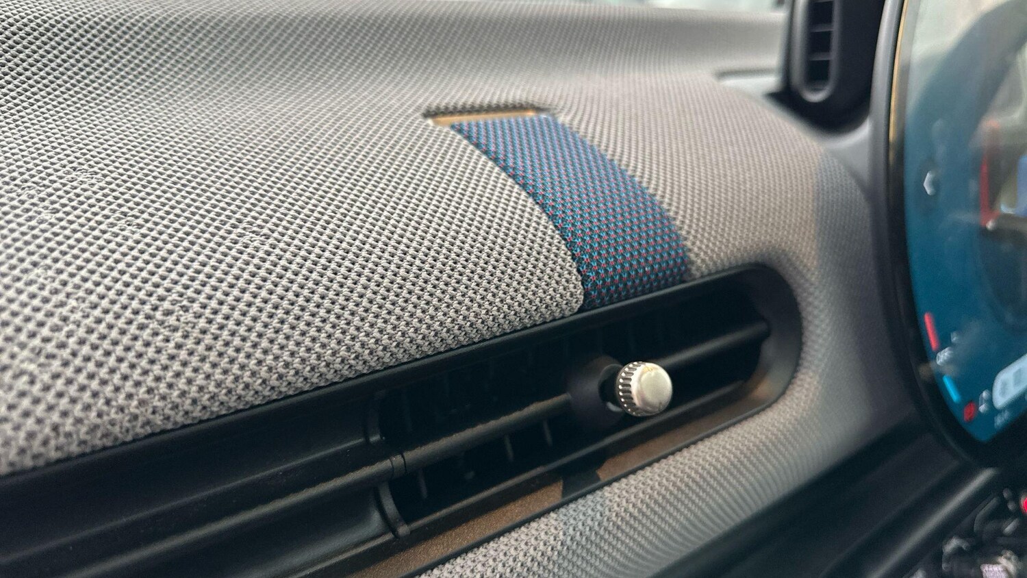 Used MINI Hatch 2024 for sale - 77670494: Photo 30