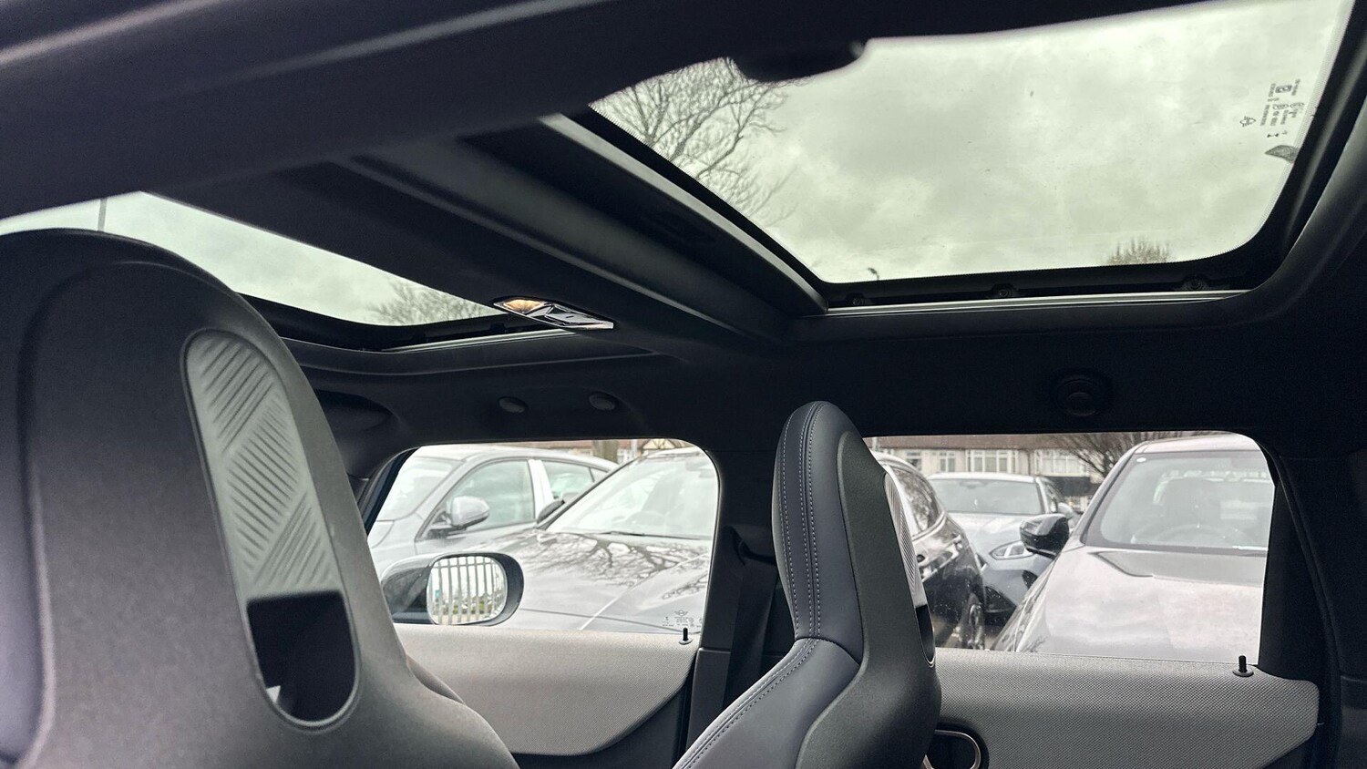 Used MINI Hatch 2024 for sale - 77670494: Photo 33