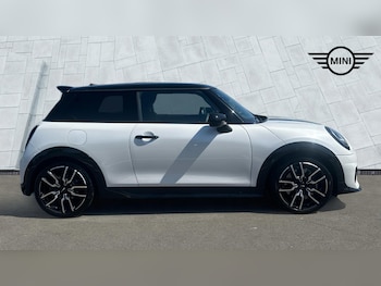 Used MINI Hatch 2024 for sale - 78648307: Photo