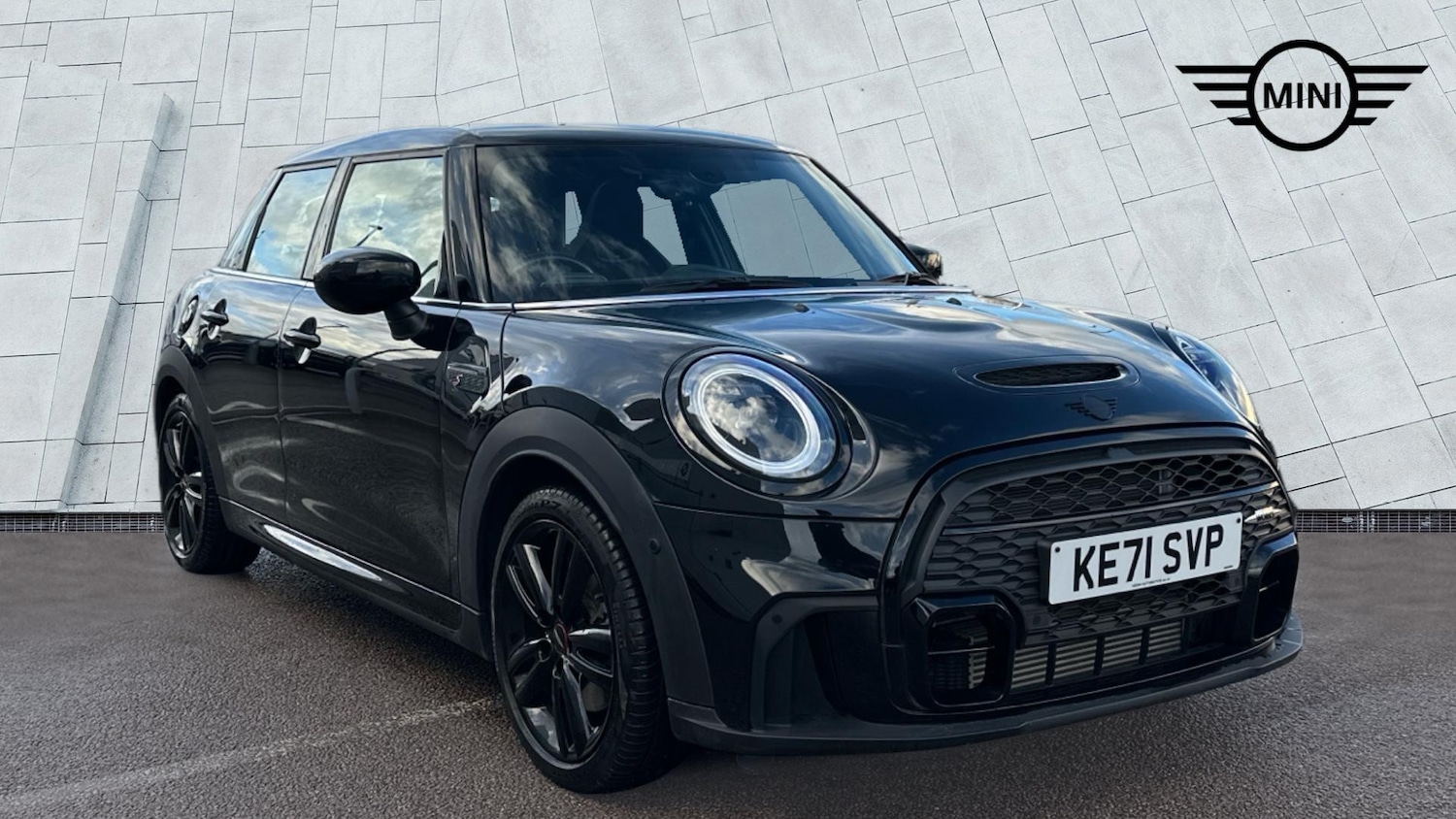 Used MINI Hatch 2022 for sale - 77604752: Photo 1