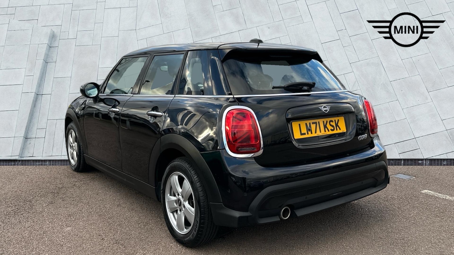 Used MINI Hatch 2021 for sale - 77604737: Photo 2