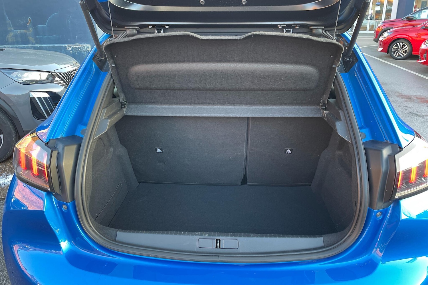 Used Peugeot 208 for sale - 76994551: Photo 5