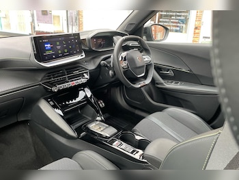 Used Peugeot 2008 2024 for sale - 76563272: Photo