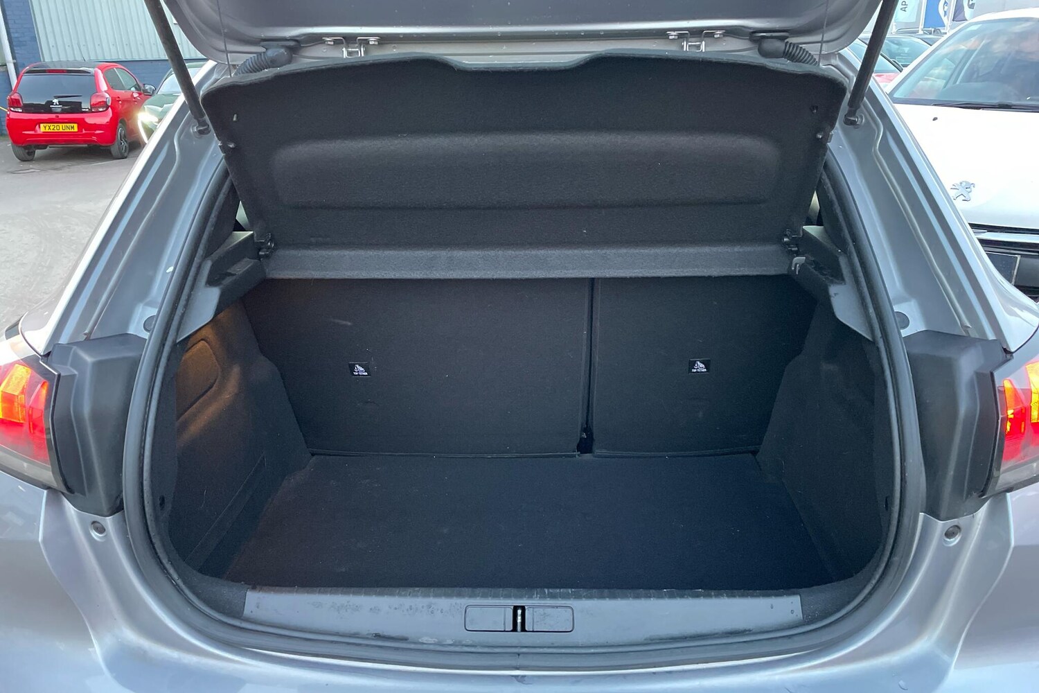 Used Peugeot 208 2022 for sale - 76866381: Photo 5