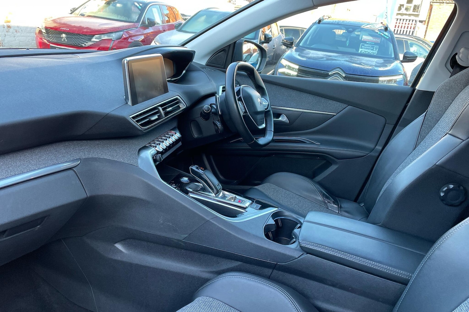 Used Peugeot 5008 2018 for sale - 77081557: Photo 2