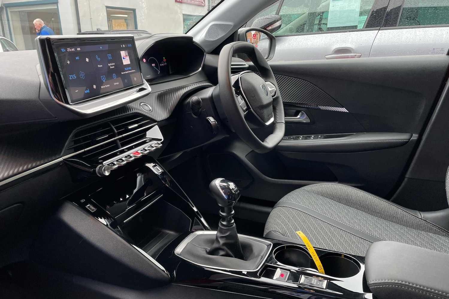 Used Peugeot 208 for sale - 76995543: Photo 2