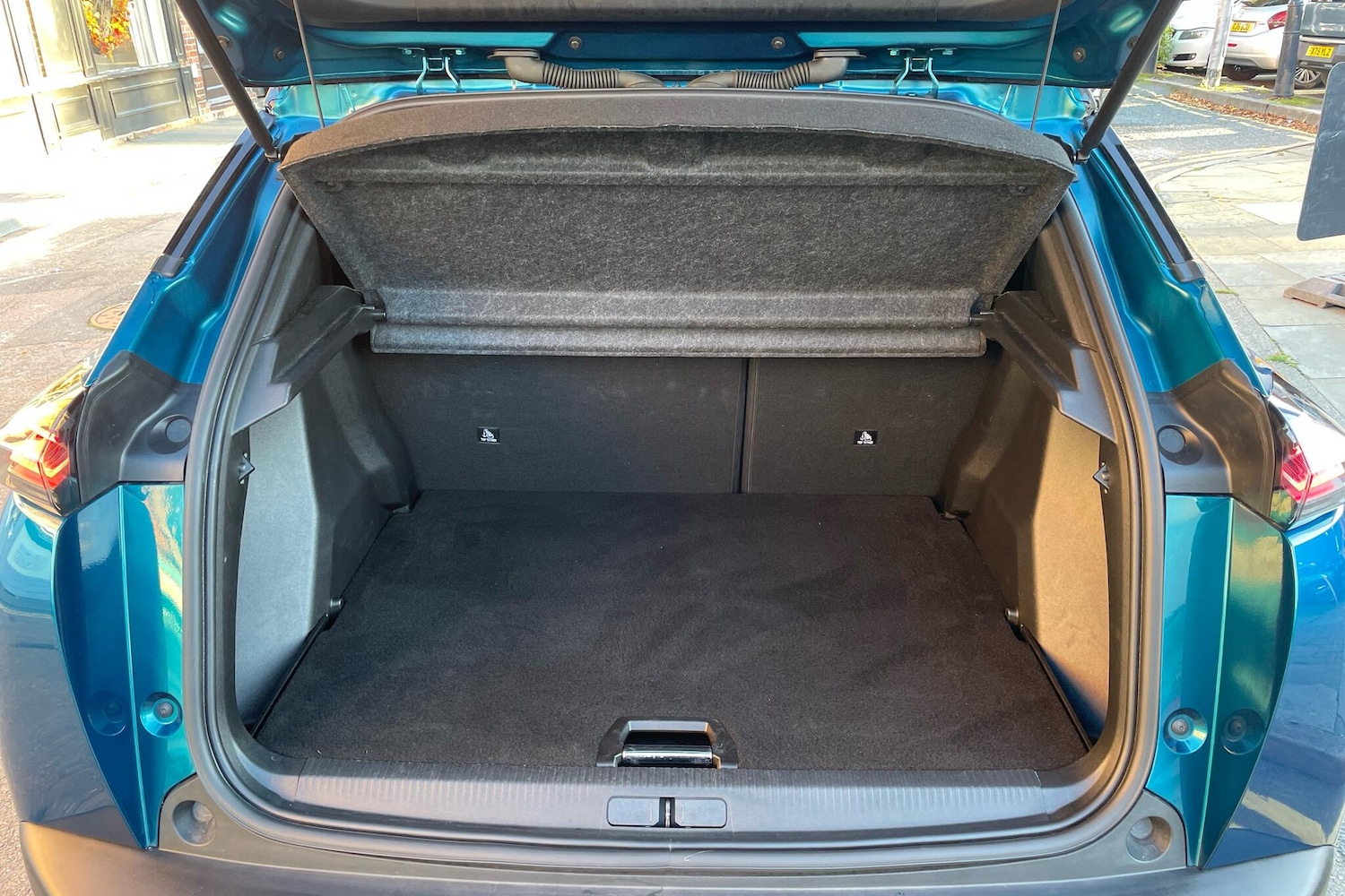 Used Peugeot 2008 for sale - 76989471: Photo 5