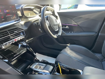 Used Peugeot 2008 2024 for sale - 76563254: Photo