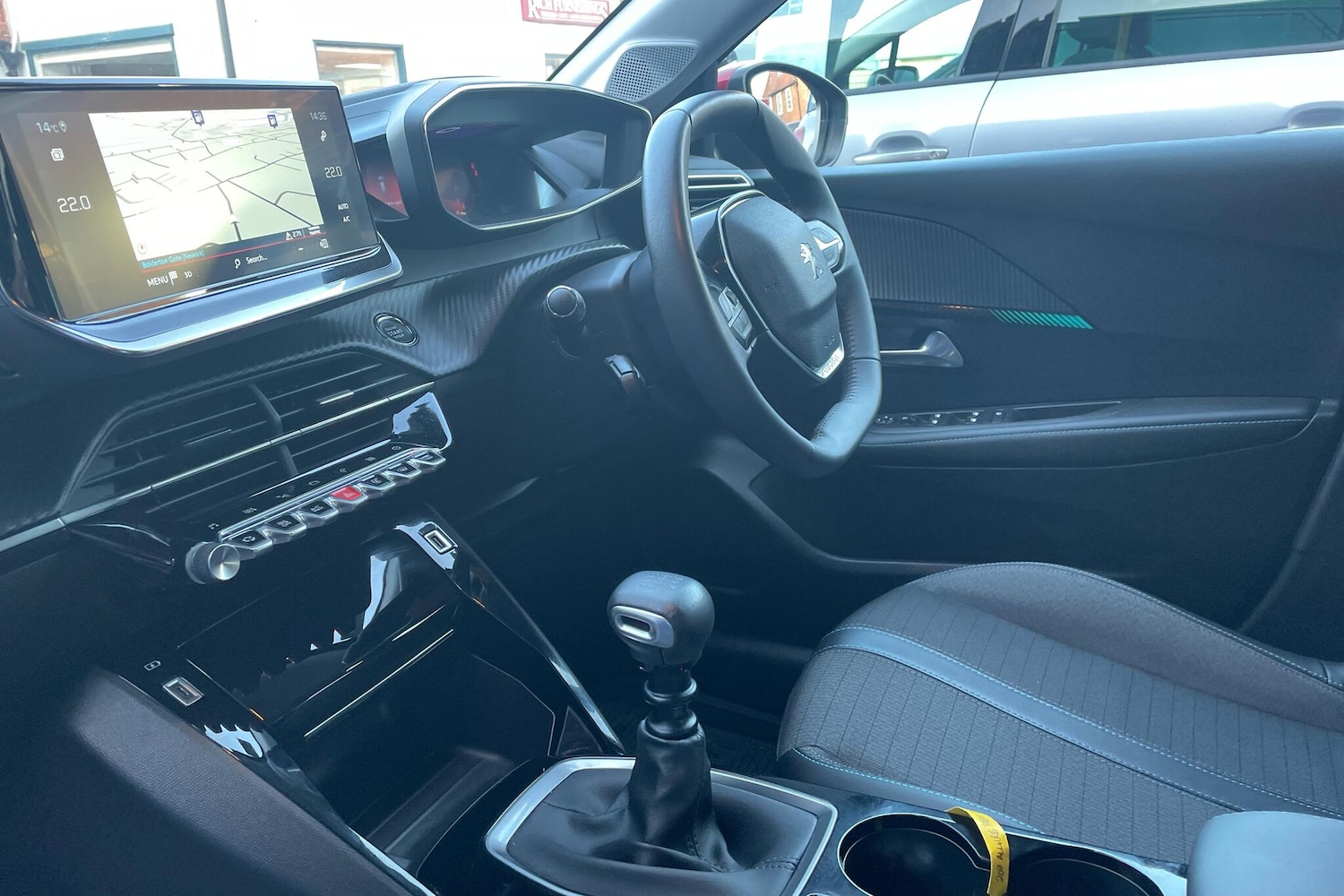 Used Peugeot 208 2021 for sale - 76992059: Photo 2