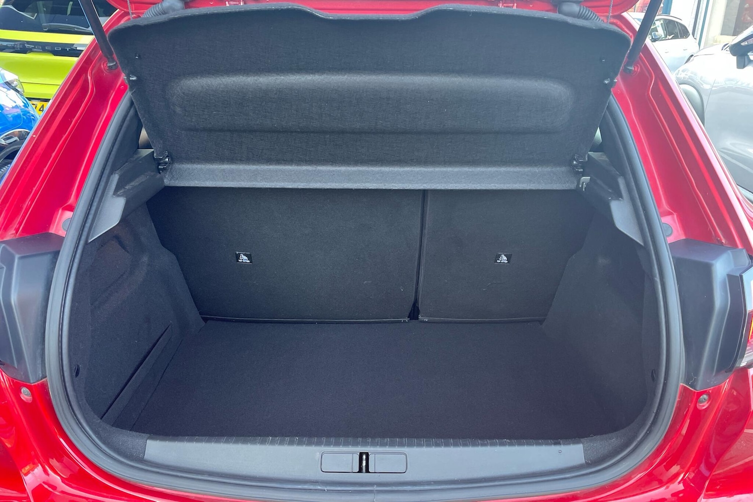 Used Peugeot 208 2021 for sale - 76992059: Photo 5