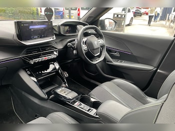 Used Peugeot 2008 2024 for sale - 76563265: Photo