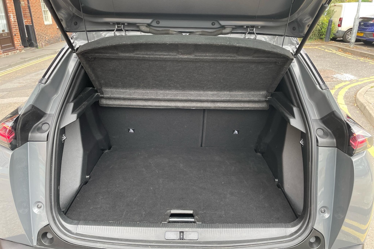 Used Peugeot 2008 2024 for sale - 76563265: Photo 5