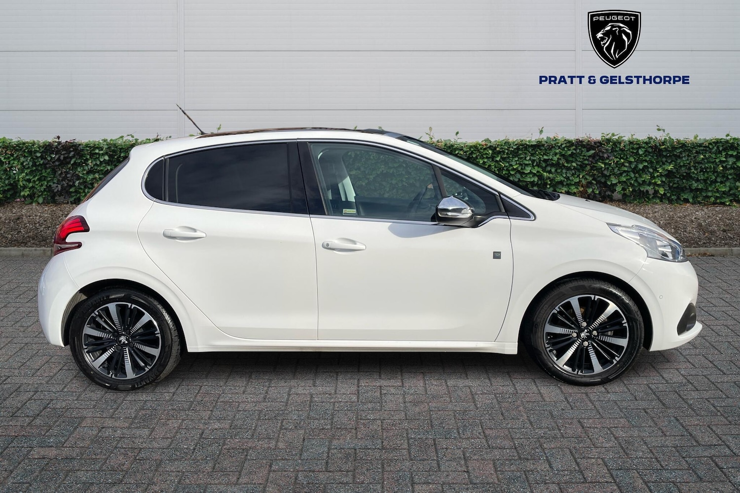 Used Peugeot 208 2019 for sale - 76563244: Photo 4