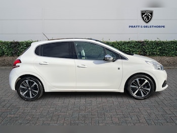 Used Peugeot 208 2019 for sale - 76563244: Photo