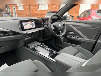 Used Vauxhall Astra 2025 for sale - 76563262: Photo