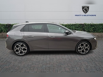 Used Vauxhall Astra 2025 for sale - 76563262: Photo