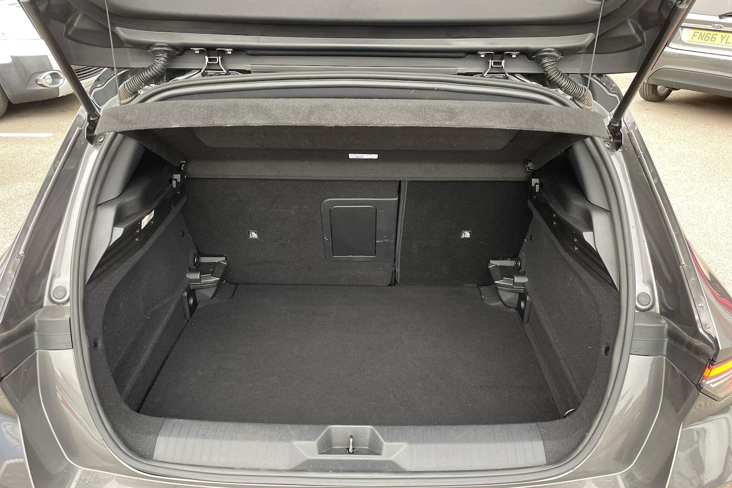 Used Vauxhall Astra 2025 for sale - 76563262: Photo 5