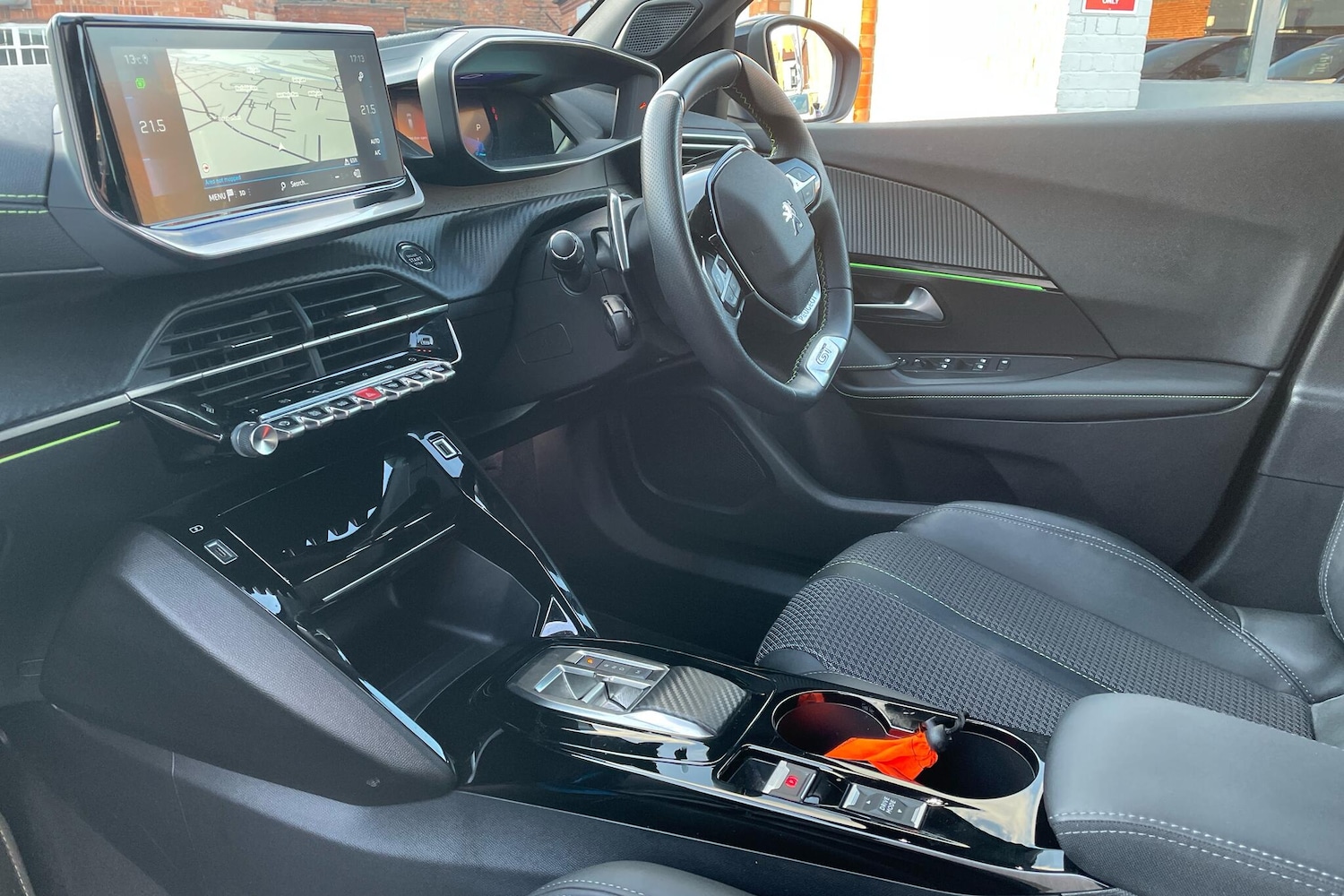 Used Peugeot 2008 for sale - 76997799: Photo 2