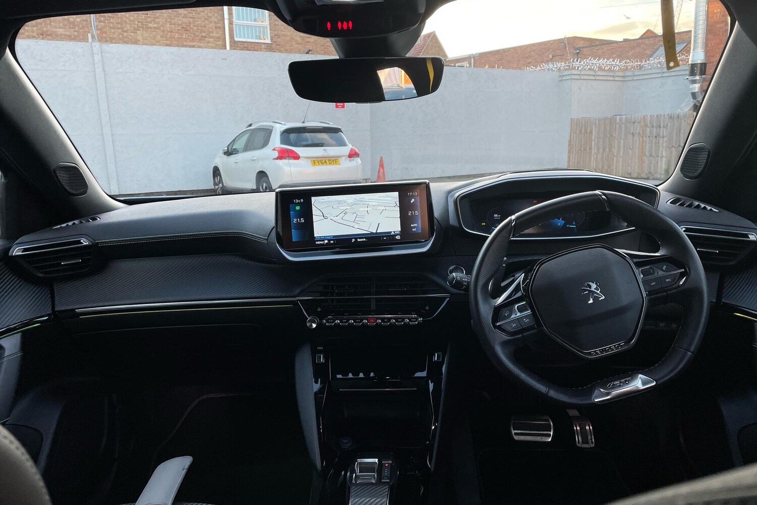 Used Peugeot 2008 for sale - 76997799: Photo 8