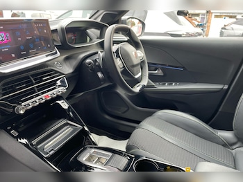 Used Peugeot 208 2024 for sale - 76563230: Photo