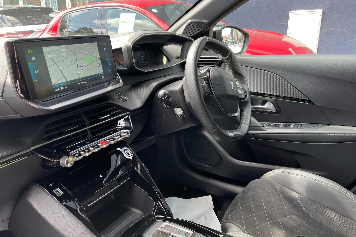 Used Peugeot 208 2022 for sale - 76563269: Photo 2