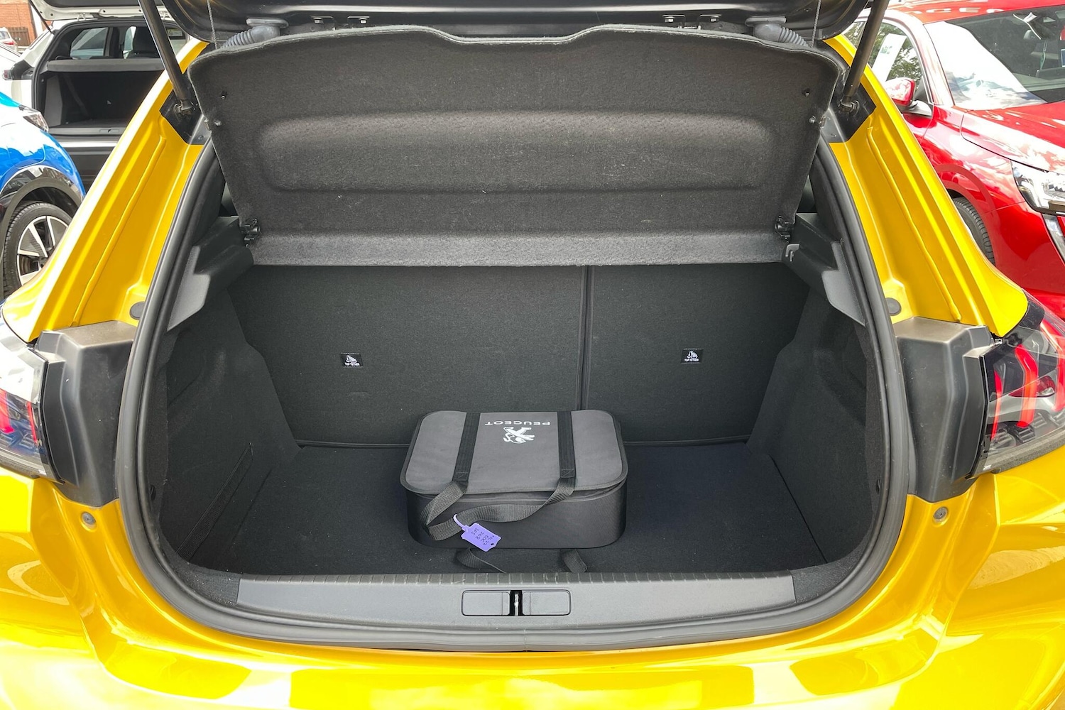 Used Peugeot 208 2022 for sale - 76563269: Photo 5