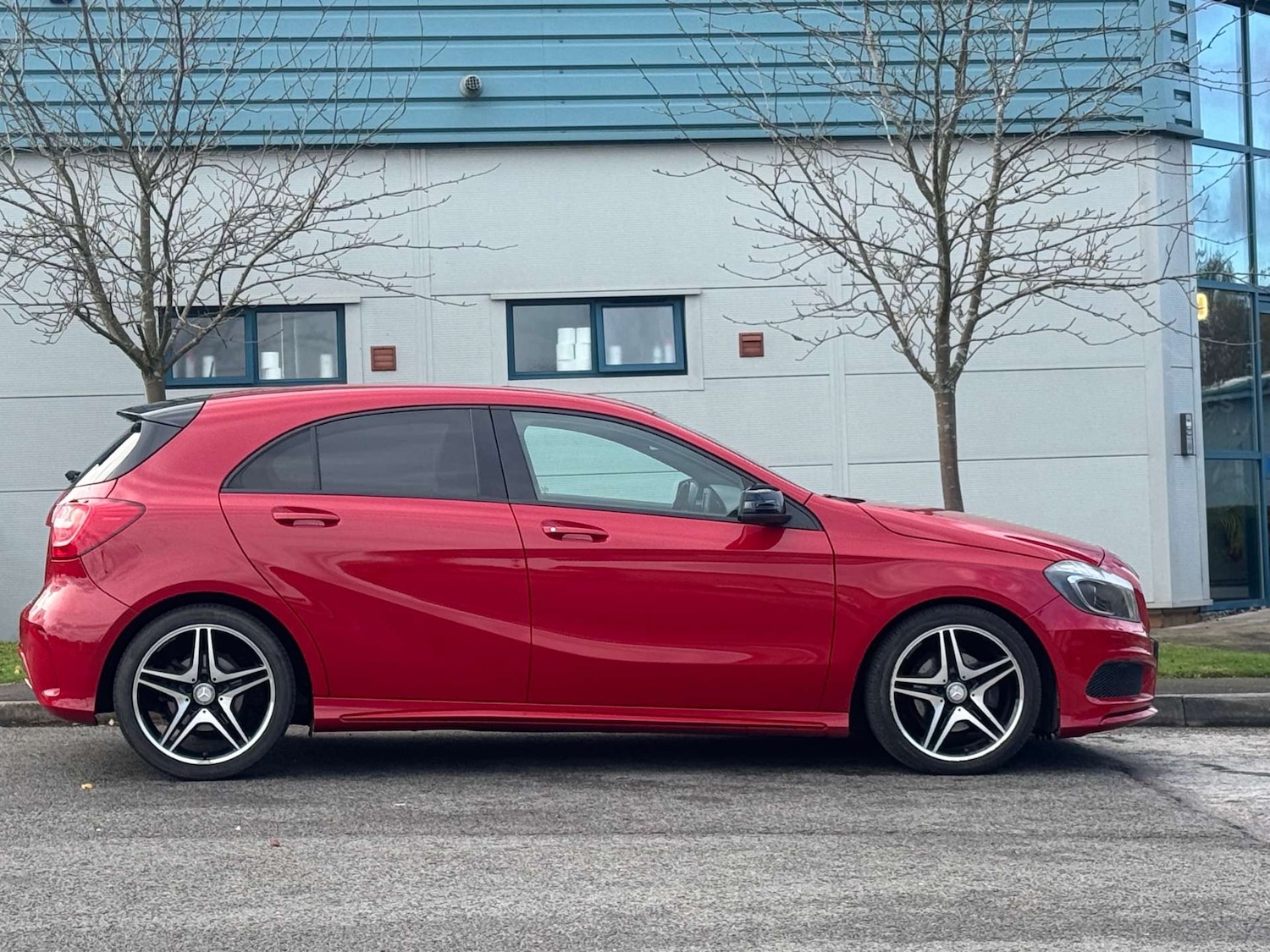 Used Mercedes-Benz A-Class 2014 for sale - 76577466: Photo 4