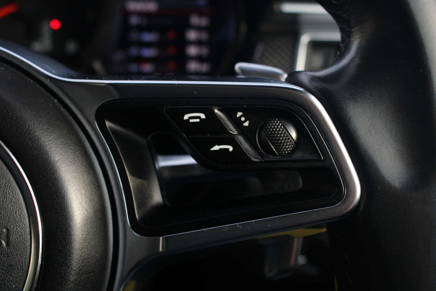 Used Porsche Macan 2016 for sale - 77261422: Photo 35