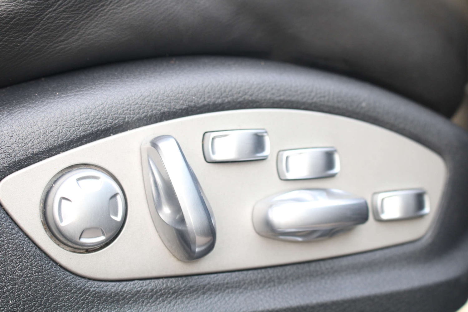 Used Porsche Macan 2016 for sale - 77261422: Photo 55