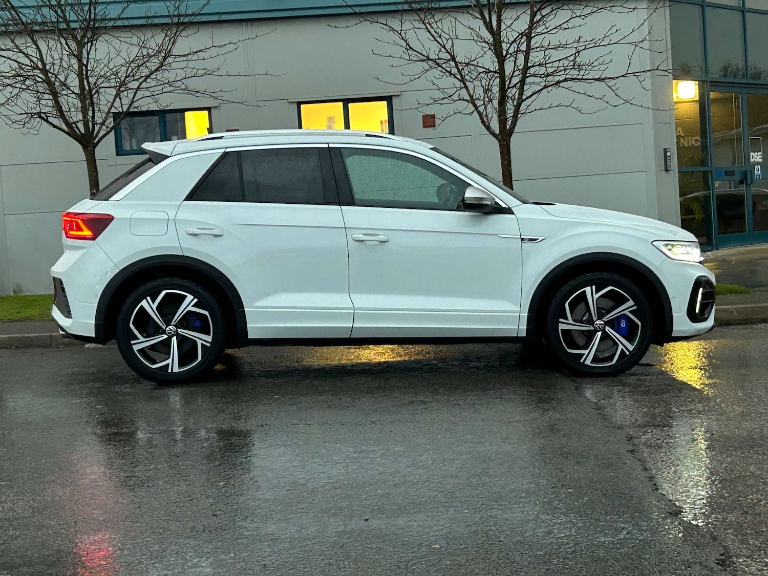 Used Volkswagen T-Roc 2024 for sale - 76589716: Photo 16