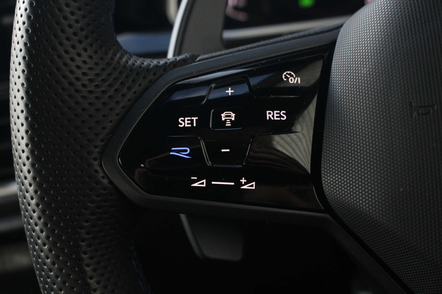 Used Volkswagen T-Roc 2024 for sale - 76589716: Photo 37