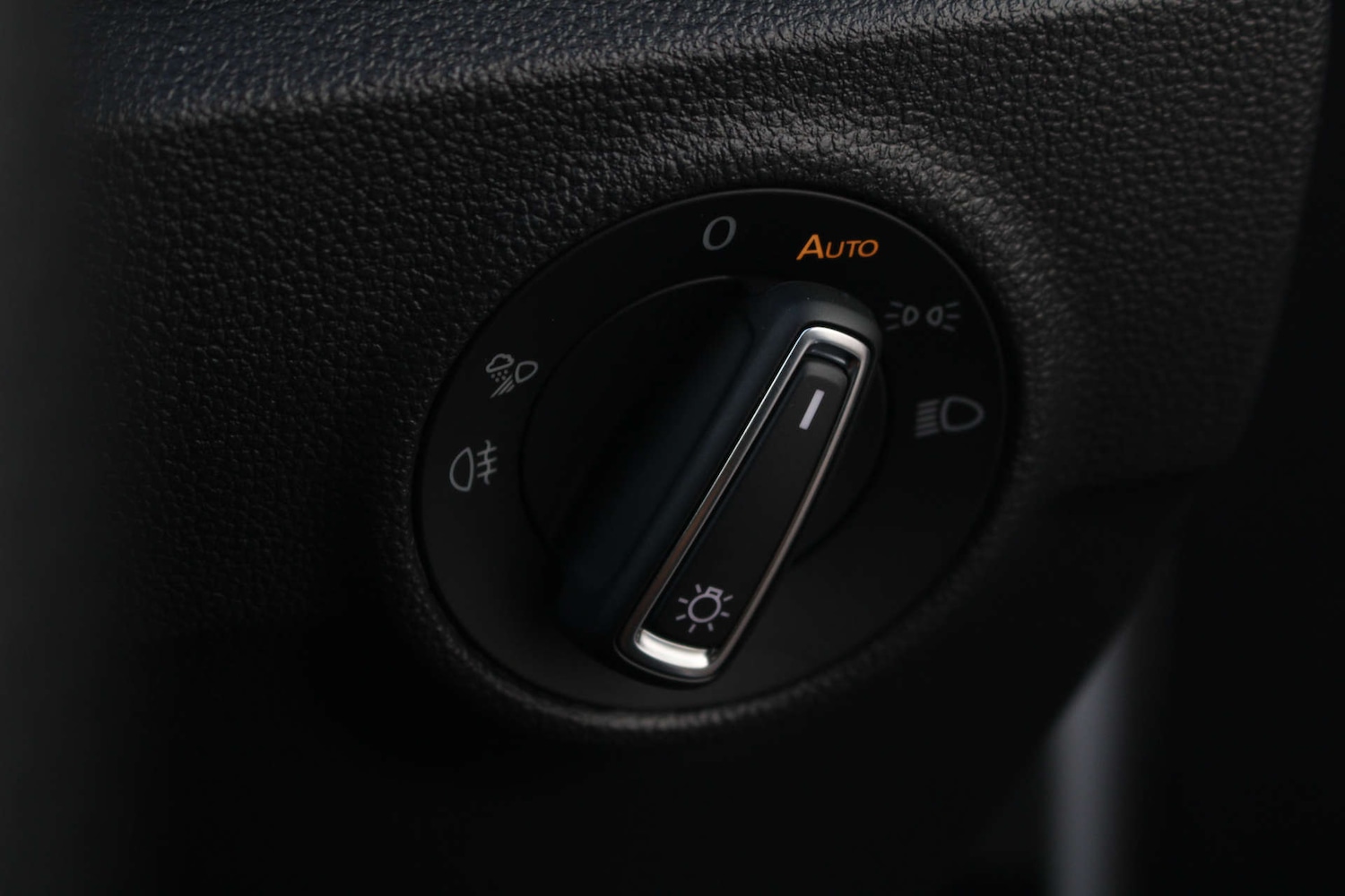 Used Volkswagen T-Roc 2024 for sale - 76589716: Photo 40