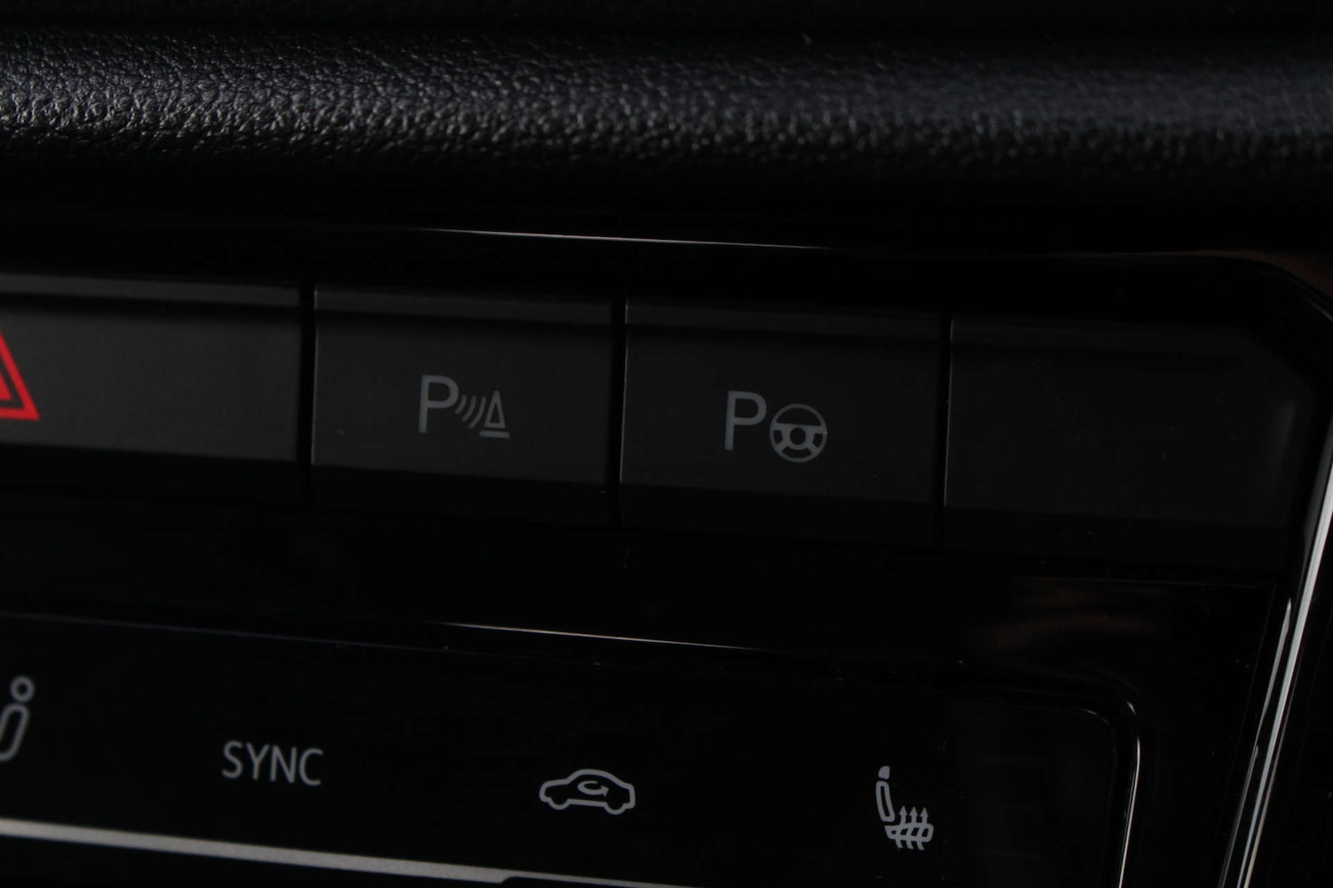 Used Volkswagen T-Roc 2024 for sale - 76589716: Photo 44