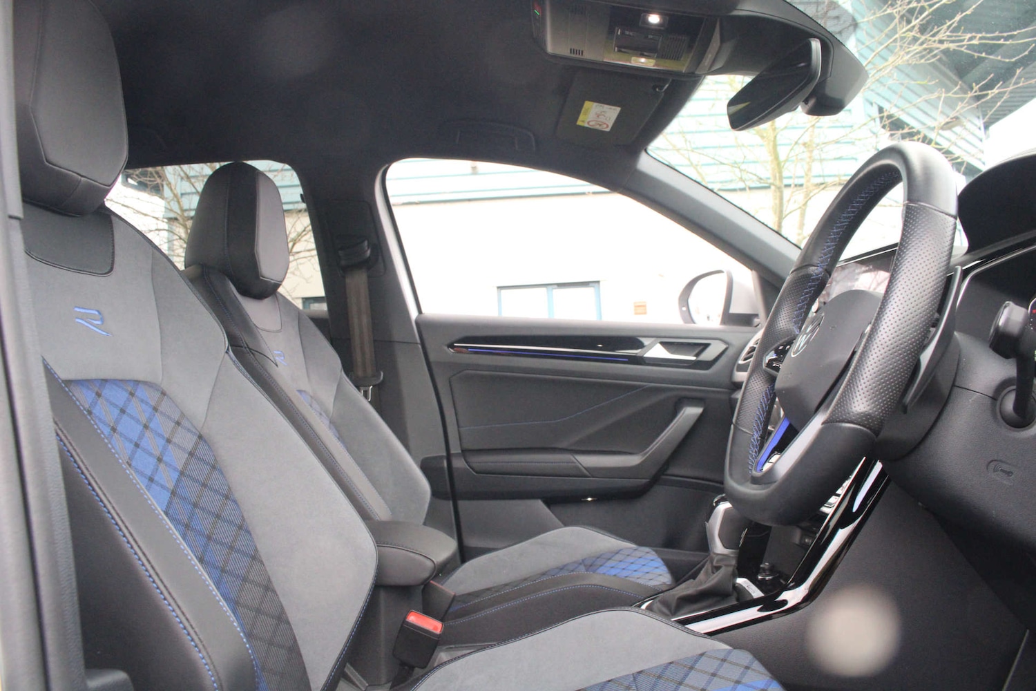 Used Volkswagen T-Roc 2024 for sale - 76589716: Photo 49