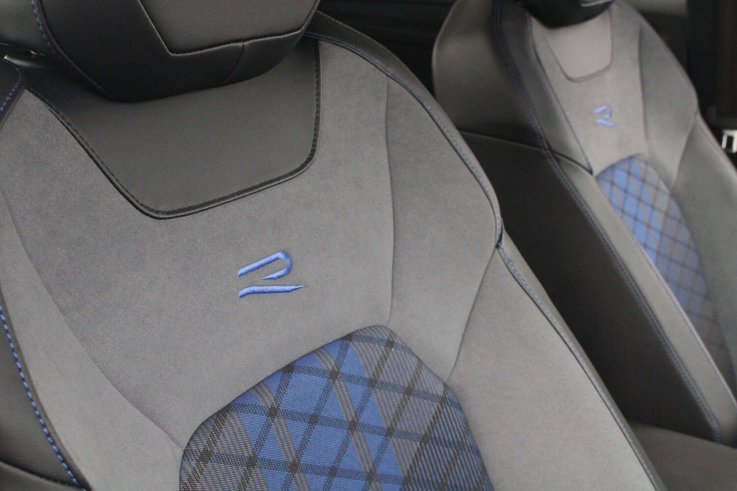 Used Volkswagen T-Roc 2024 for sale - 76589716: Photo 51