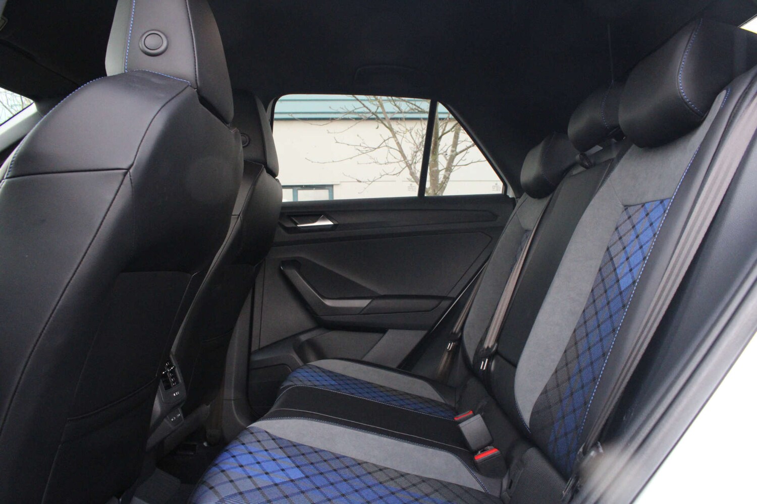 Used Volkswagen T-Roc 2024 for sale - 76589716: Photo 57