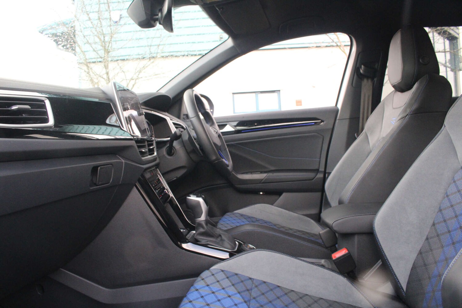 Used Volkswagen T-Roc 2024 for sale - 76589716: Photo 59