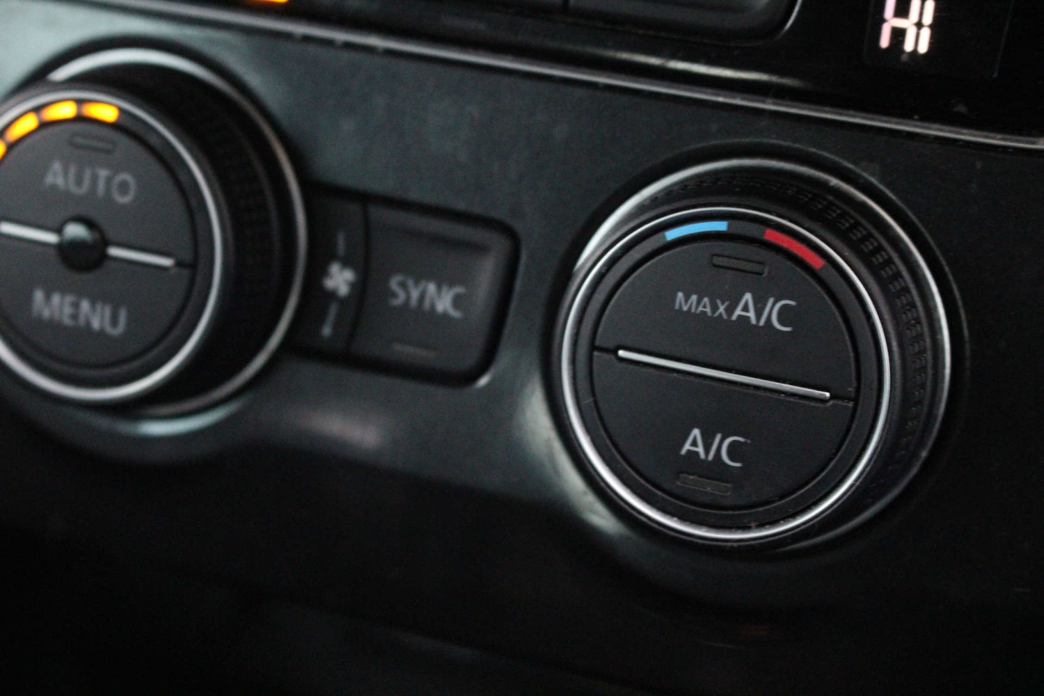 Used Volkswagen Tiguan 2016 for sale - 77094212: Photo 42