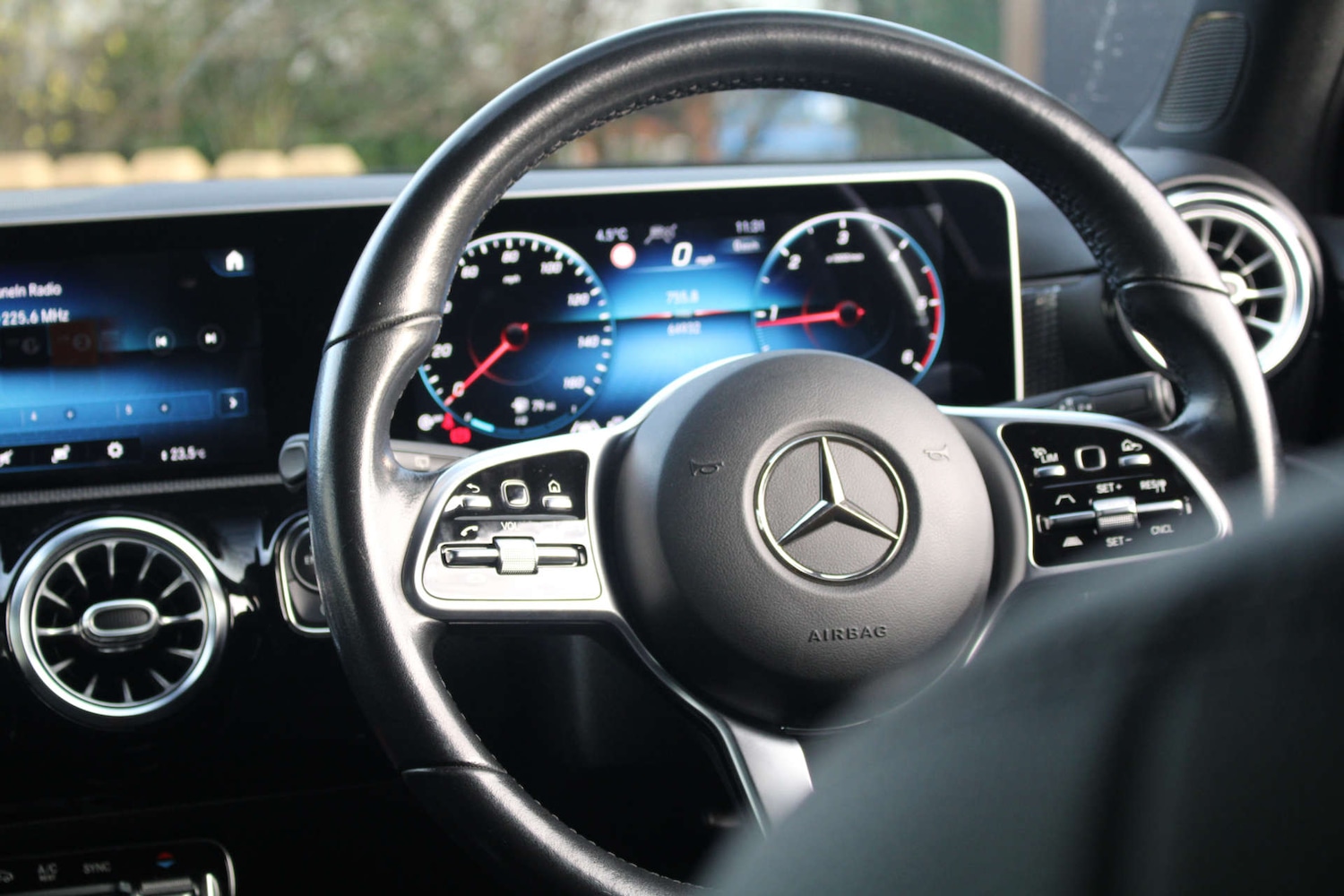 Used Mercedes-Benz A-Class 2018 for sale - 76735832: Photo 64